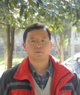 上海交大32岁副教授获今年“青橙奖”：与其在海外研究处处受限，还不如回来建设自己的国家_教育 _ 文汇网
