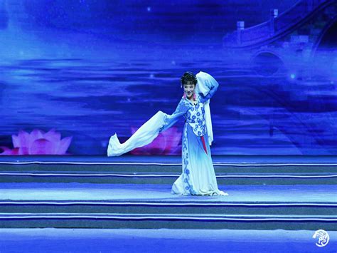 2022新年第一场演出 | 再芬黄梅从深圳出发_中国（安庆）黄梅戏艺术节官方网站