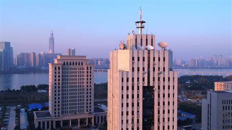 武汉广播电视台大楼视频素材,延时摄影视频素材下载,高清1920X1080视频素材下载,凌点视频素材网,编号:294195