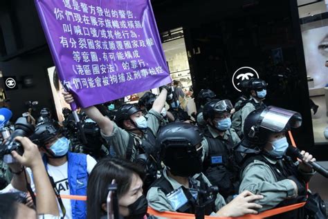 “港独”再次上演暴力行径 警方强调：不容忍非法暴力_国内新闻_环球网