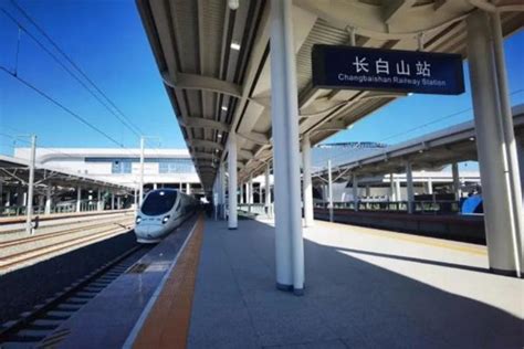 京张高铁最新消息：全面铺轨工程开始 预计明年5月完工 - 本地资讯 - 装一网