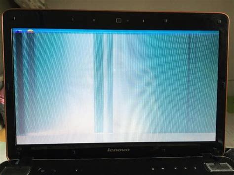 新买的笔记本电脑，这样的算屏幕漏光吗_百度知道