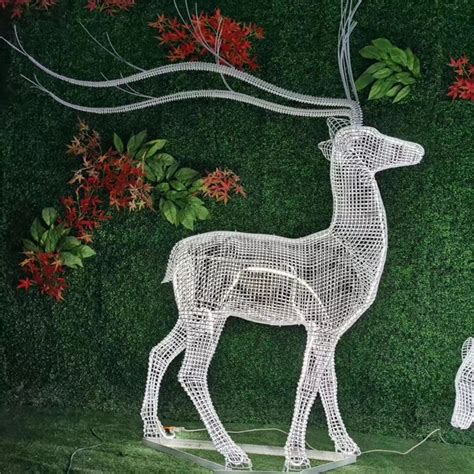 一家三口不锈钢镂空鹿雕塑铁艺字母抽象小鹿雕塑创意字母小鹿发光-阿里巴巴