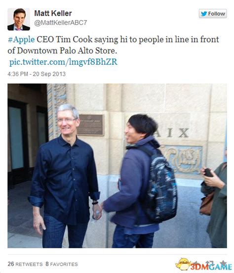 苹果CEO库克现身加州新苹果店 亲切会见iPhone买家_3DM单机