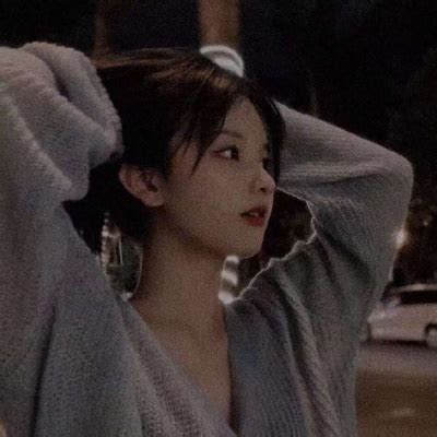 抑郁温柔女生头像