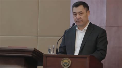 吉尔吉斯斯坦议会批准扎帕罗夫出任总理_凤凰网视频_凤凰网