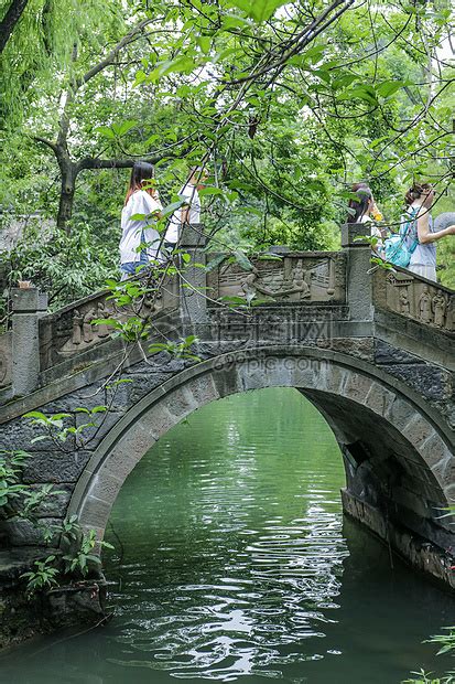 小桥流水图片