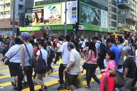 凤凰观察：在香港工作生活，如何亲身感受到香港国安法重要意义？_凤凰网视频_凤凰网