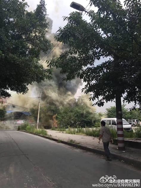 四川自贡一化工设计研究院车间爆炸 8人受伤-大河新闻
