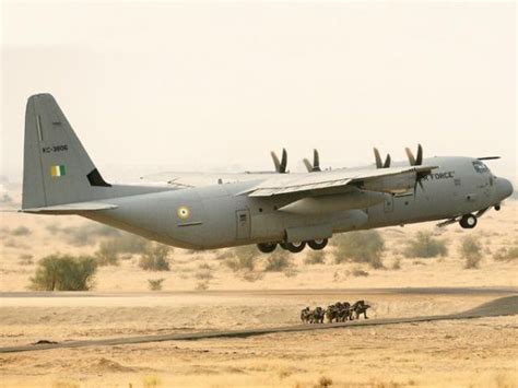 连续飞行13小时！印军C-130J运输机飞行时长创世界纪录_手机新浪网