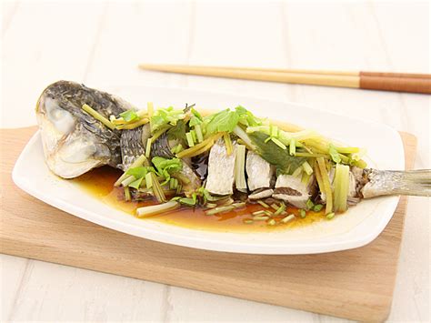 【图文】清蒸黑鱼的做法_清蒸黑鱼的家常做法_清蒸黑鱼怎么做好吃-聚超值