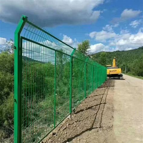 定西道路两侧护栏生产厂家 市政道路护栏价格 道路隔离带护栏|价格|厂家|多少钱-全球塑胶网