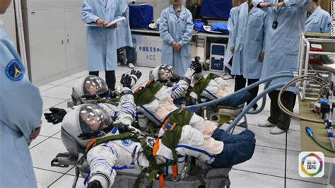 2013年6月20日，我国首次太空授课开始 - 中国军网