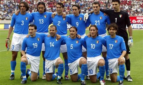 2002年意大利世界杯阵容(02世界杯上冷门迭爆，这4支队伍令人失望，谁的成绩最可惜)