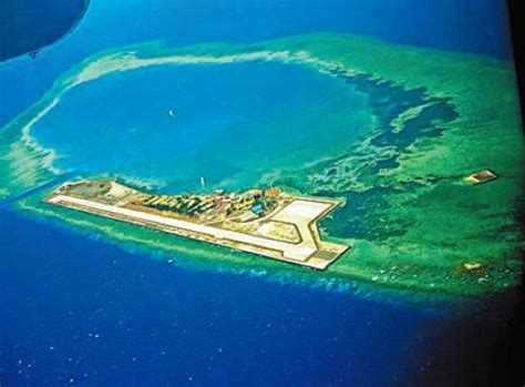 菲律宾船只擅闯中国南沙群岛仁爱礁附近海域，有哪些信息值得关注？