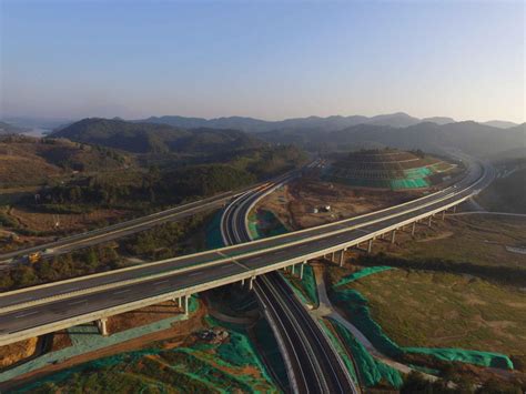 武夷新区绕城高速公路项目获省2018年度 标准化管理典型示范项目 - 集团要闻 - 南平武夷发展集团有限公司