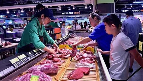 【财经24小时】中国将恢复进口加拿大牛肉和猪肉_手机新浪网