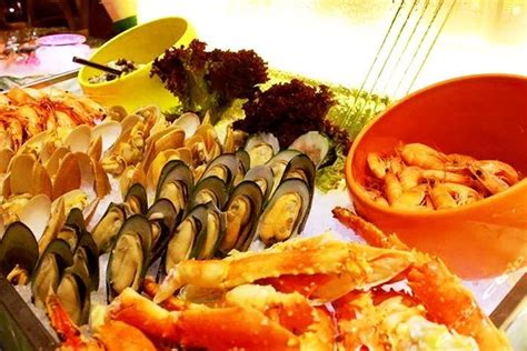 西安首家海底餐厅梦幻起航 与海豚鲨鱼浪漫共舞乐享美食 - 知乎