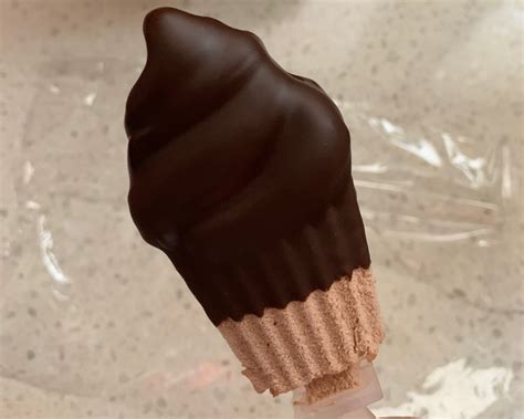 【巧克力冰淇淋】的做法_【图解】【巧克力冰淇淋】怎么做如何做好吃_【巧克力冰淇淋】家常做法大全_糖小饼_豆果美食