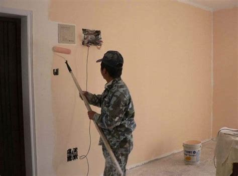 在刷过涂料的墙面上直接涂刷乳胶漆，容易造成空鼓开裂 - 知乎