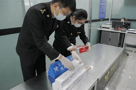 大连周水子机场海关查获人体胎盘素针剂550支（图）-广州市快捷报关报检有限公司