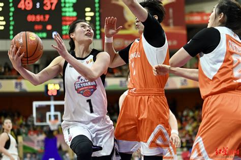 中国女篮，联赛今晚两场精彩对决，四川女篮VS河北石家庄女篮