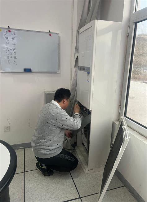 邯郸指调分中心发挥机电优势检修空调降本增效