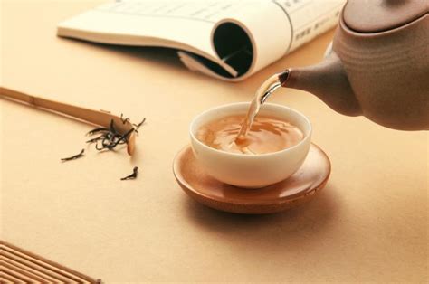 女人长期喝红茶的好处和坏处（女孩天天喝茶） - 米粒谷