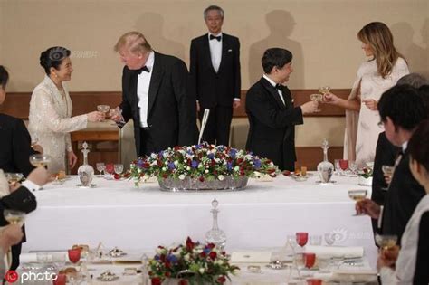 日本德仁天皇宴请特朗普 请吃法国大餐_新浪图片