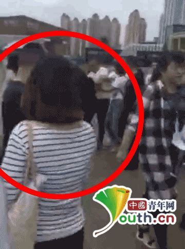 武汉一女记者采访时遭多名不明身份男子围殴 多处受伤_新闻频道_中国青年网