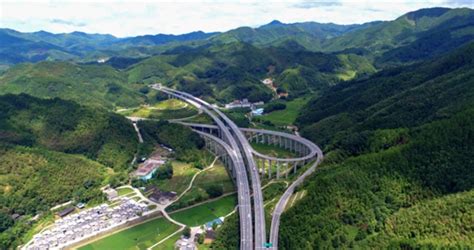 福银高速南平段全面建成通车实现“零”的突破 - 已建工程 - 南平武夷发展集团有限公司