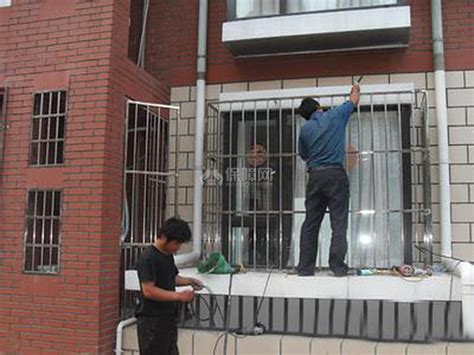 家里安装防盗窗 为什么要多加2根不锈钢管 - 装修保障网