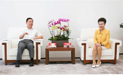 中信金控成立，奚国华、李庆萍分别出任董事长、总经理 - 知乎