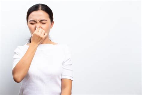 鼻炎诱发鼻塞、打喷嚏怎么办？提醒：教你3招可快速缓解症状__财经头条