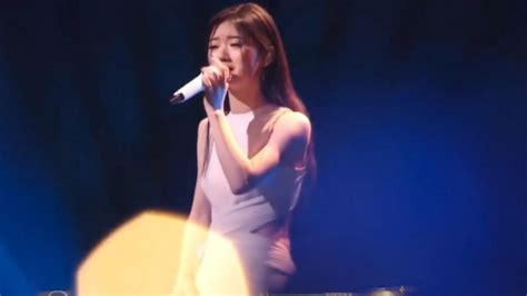 单依纯演唱《爱与痛的边缘》第一次听到她唱粤语歌，全场都惊艳了_腾讯视频