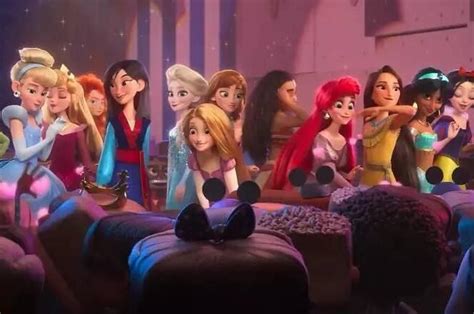 迪士尼公主眼中的“公主”是什么样的？_新浪新闻