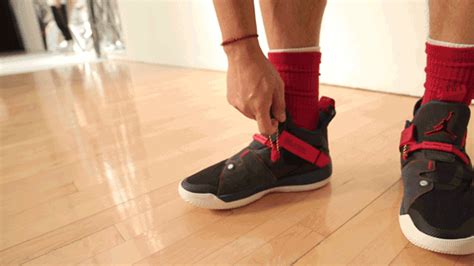 买一双都嫌不够！实战测评 Air Jordan 33 脚感到底如何？ 球鞋资讯 FLIGHTCLUB中文站|SNEAKER球鞋资讯第一站