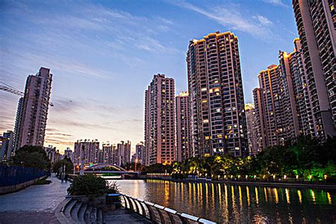 楼盘风水案例——上海中远两湾城楼盘风水讲解-中华取名网