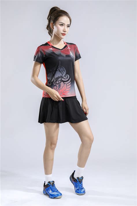 男女短袖羽毛球服上衣 速干透气乒乓球比赛服T恤团队定制-阿里巴巴