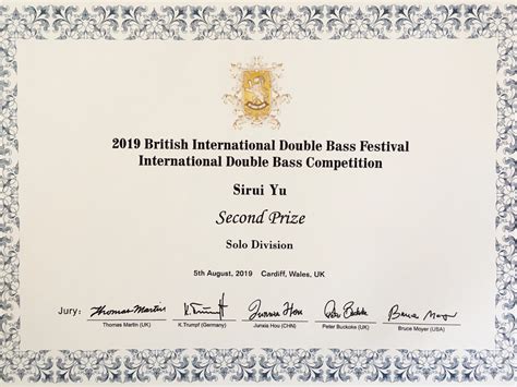我院研究生于斯瑞在2019年“英国国际低音提琴大赛”中荣获青年组二等奖 - 音乐学院