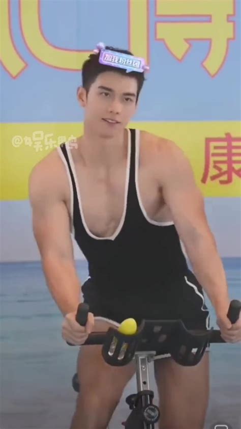 越南超级男模Lê Xuan Ti?n 肌肉帅哥 越南 肌肉宝宝