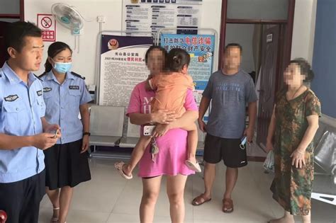 三岁女童街头迷路 警民联手助力寻亲凤凰网河南_凤凰网