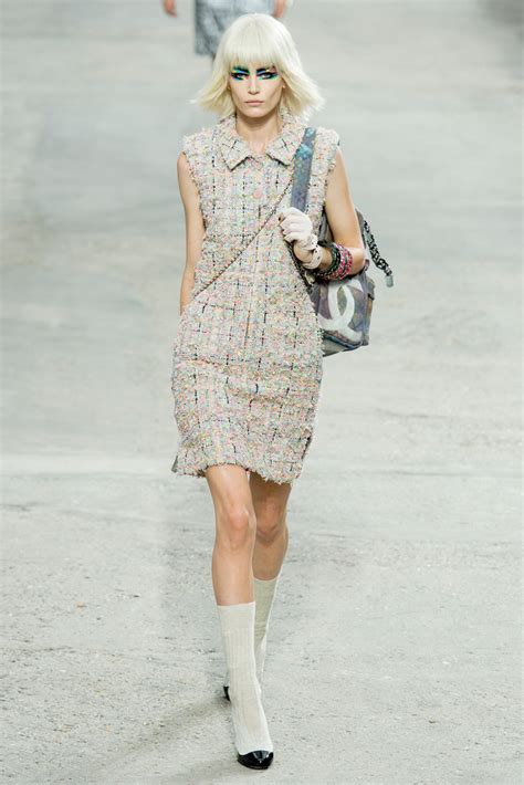 Chanel（香奈儿）巴黎2014春夏系列时装秀-服装-金投奢侈品网-金投网