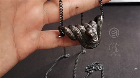 『珠宝』BVLGARI 推出 Serpenti 高级珠宝新作：金珠灵蛇 | iDaily Jewelry · 每日珠宝杂志