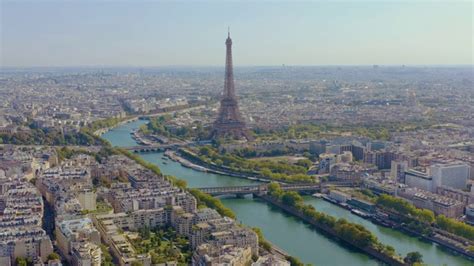 在小巴黎，这个5个区份的房价已经跌破每平方米10,000欧元 - 知乎