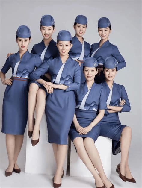 中国国际航空公司空姐、空少制服_中国制服设计网