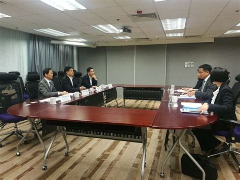 张宏益率团拜访香港特区政府公务员事务局