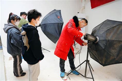 艺术学院举办视觉传达设计专业实习成果展_教学_青岛农业大学新闻网_