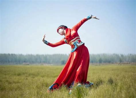 蒙古族舞抖肩怎么练习 / 折纸人图册w0uh17v:蒙族舞蹈基本动作要领