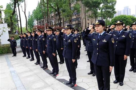 德清县新市镇综合行政执法队正式挂牌成立
